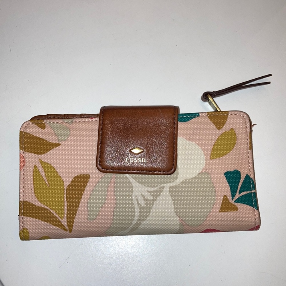 Pink floral Fossil wallet